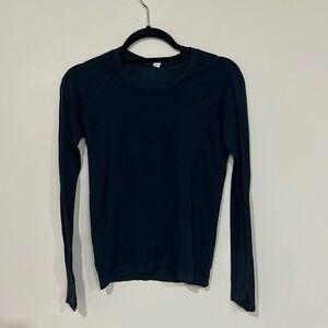Lululemon navy l/s lightweight semi sheer stripe top sz 6